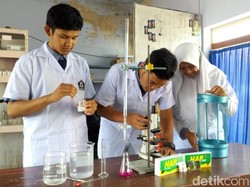 Tiga Pelajar Ini Bikin Obat Nyamuk Harum Semerbak Seperti Teh