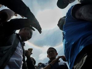 Tentang Cincin Matahari yang Dikaitkan dengan Kehadiran Sandiaga Tentang Cincin Matahari yang Dikaitkan dengan Kehadiran Sandiaga