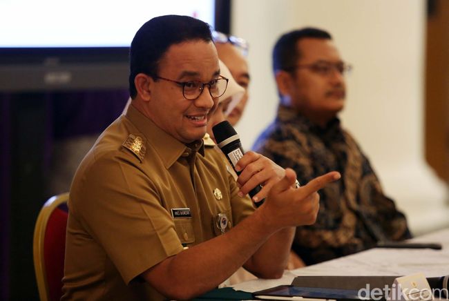 Pemprov DKI Berencana Ambil Alih Pengelolaan Air Bersih Pemprov DKI Berencana Ambil Alih Pengelolaan Air Bersih