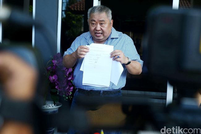 Keluarga Ajukan Penangguhan Penahanan Ahmad Dhani Keluarga Ajukan Penangguhan Penahanan Ahmad Dhani