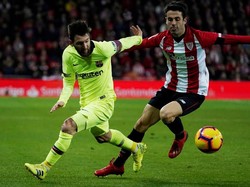 Barcelona menurunkan trio Lionel Messi, Luis Suarez, dan Philippe Coutinho di depan. Reuters/Vincent West.