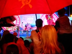 Tak surut langkah meski hujan demi barongsai