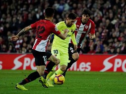 Lionel Messi dkk mencatatkan 10 tembakan, dengan hanya dua yang on target. Sementara tuan rumah punya 13 percobaan, di mana lima di antaranya mengarah ke gawang. Reuters/Vincent West.