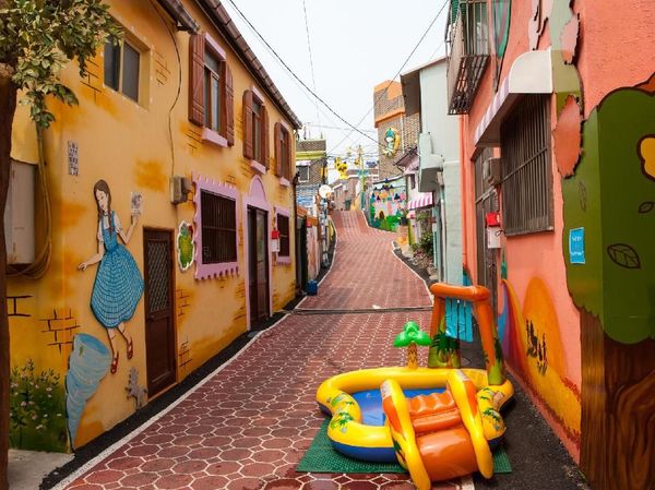 Potret Desa Dongeng Sampai Chinatown di Incheon
