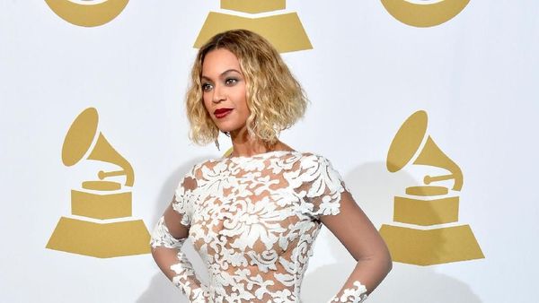 Grammy Awards 2019 Digelar, Lihat Lagi 10 Diva dengan Penampilan Terseksi