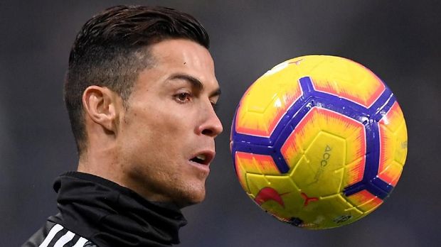 Cristiano Ronaldo disebut sudah memberikan persetujuan pada Juventus untuk merekrut Mohamed Salah.