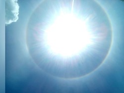 Geger! Penampakan Matahari Halo di Langit Cilacap