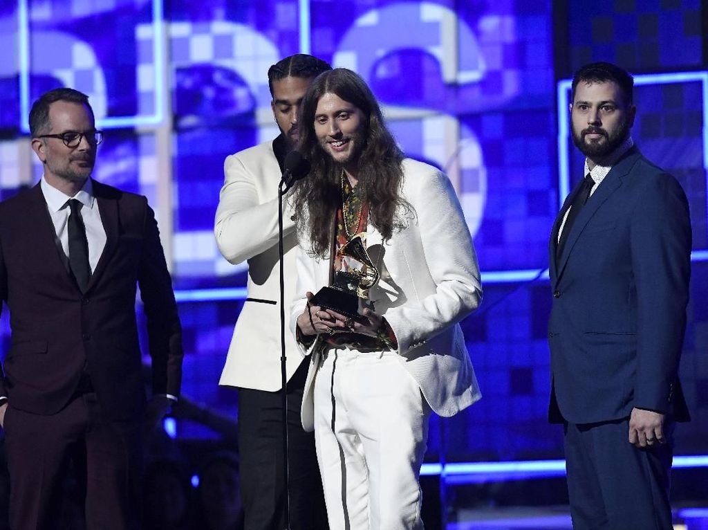 Record of the Year Milik Childish Gambino, Piala Grammy Keempatnya Record of the Year Milik Childish Gambino, Piala Grammy Keempatnya