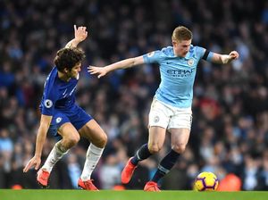 Keteledoran Marcos Alonso di Etihad Stadium