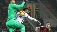 Paqueta berhasil membuat gol pertamanya untuk Rossoneri pada menit ke-22. AC Milan unggul 2-0 atas Cagliari.