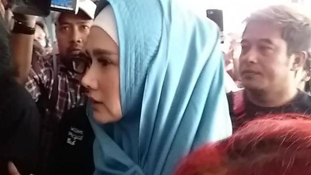 Mulan Jameela besuk Ahmad Dhani