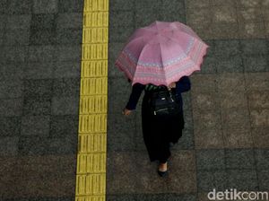 BMKG: Waspada Potensi Hujan Disertai Petir di Jakbar-Jaksel-Jaktim Siang Ini BMKG: Waspada Potensi Hujan Disertai Petir di Jakbar-Jaksel-Jaktim Siang Ini