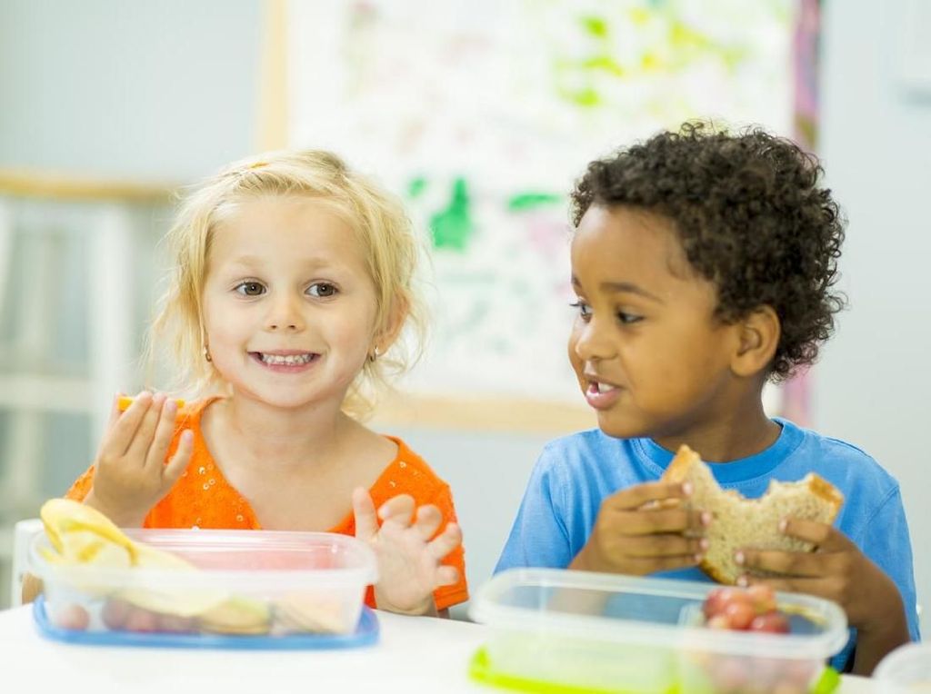 Aneka Camilan Sehat Untuk Anak Satu Tahun, Enaknya Bikin Ketagihan Aneka Camilan Sehat Untuk Anak Satu Tahun, Enaknya Bikin Ketagihan