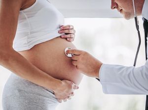 Pecahkan Rekor Dunia, Wanita di India Lahirkan Bayi Kembar di Usia 74 Pecahkan Rekor Dunia, Wanita di India Lahirkan Bayi Kembar di Usia 74