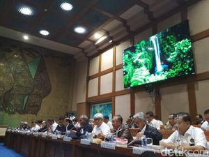 Jonan dan Archandra Bahas Harga Gas hingga Smelter Di DPR