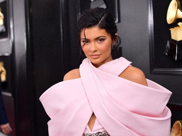 Kim Kardashian sampai Kylie Jenner Pamer Wajah Tanpa Makeup, Siapa Tercantik?