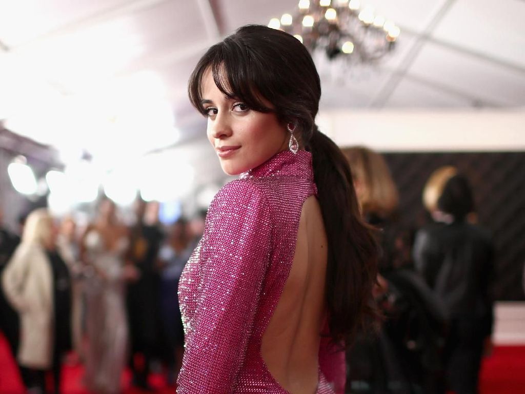 Camila Cabello Emosi Alami Body Shaming karena Punya Selulit Camila Cabello Emosi Alami Body Shaming karena Punya Selulit