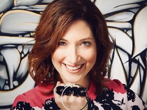 Selalu Jadi Satu-satunya Wanita, Kakak Marc Zuckerberg Resign dari Facebook