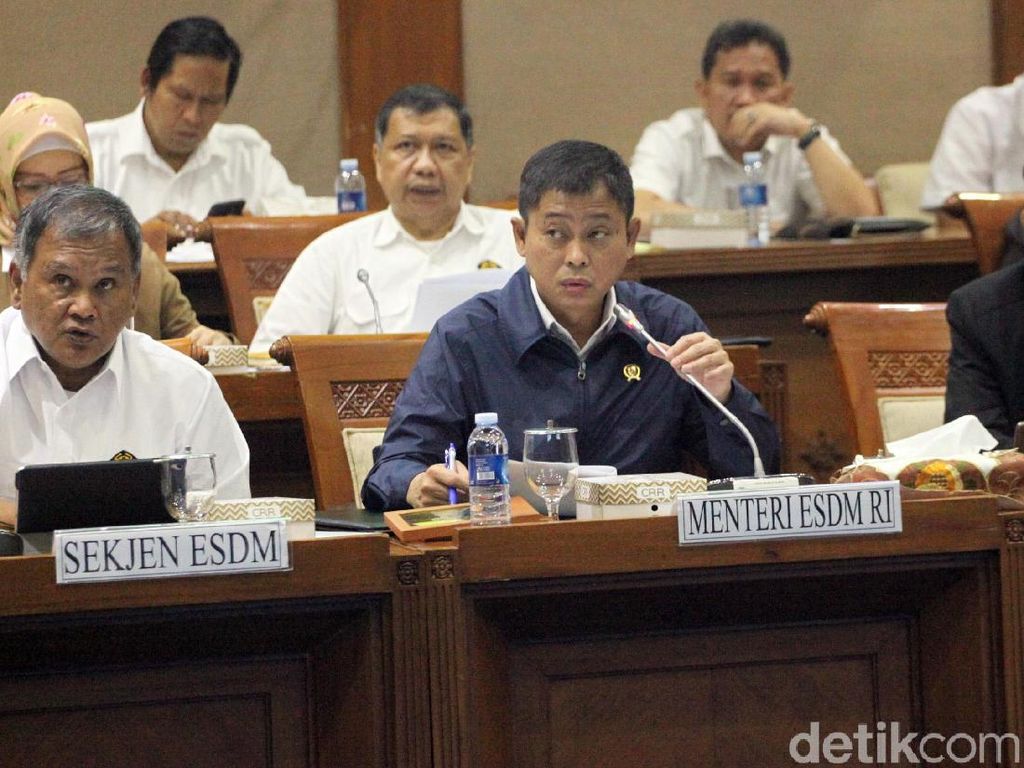 Jonan Lapor DPR: Serapan Subsidi LPG Juni-Juli 2019 Turun Jonan Lapor DPR: Serapan Subsidi LPG Juni-Juli 2019 Turun