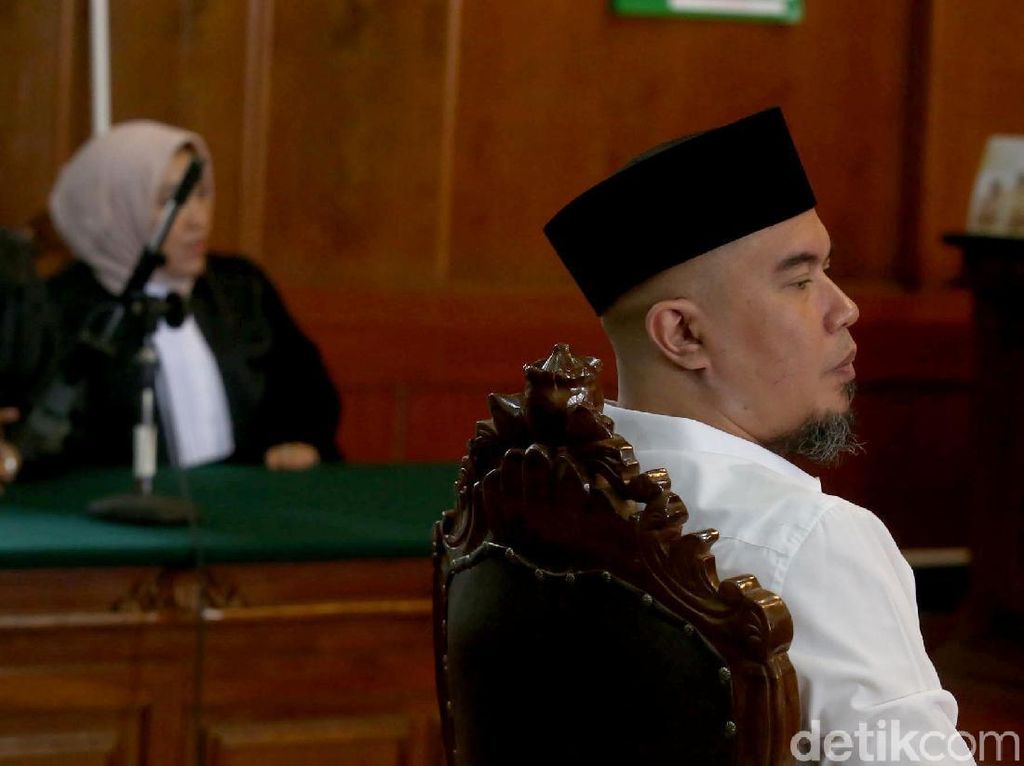 Tolak Korting Hukuman, Ahmad Dhani Ngotot Cari Kebebasan Tolak Korting Hukuman, Ahmad Dhani Ngotot Cari Kebebasan