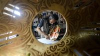 Keren! Gitar Berbahan Logam Asal Cimahi Tembus Pasar Eropa