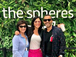 SMS Cabul Orang Terkaya Dunia Dijual Rp 2,8 Miliar