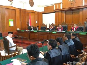 Mulan Jameela Tak Hadiri Sidang Ahmad Dhani