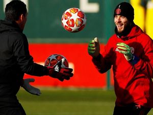 PSG Goda De Gea, Tawarkan Gaji Rp 6,5 M Sepekan