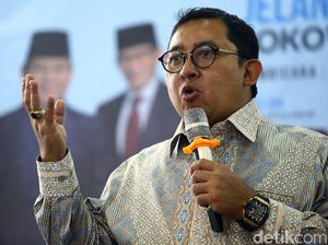Polisi Temukan Amplop dari Massa Demo Ricuh Dini Hari, Fadli Zon: Hoax! Polisi Temukan Amplop dari Massa Demo Ricuh Dini Hari, Fadli Zon: Hoax!