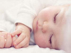 40 Nama Bayi Laki-laki dengan Makna Hadiah dari Tuhan