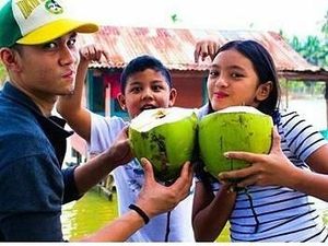 Pintar Bernyanyi, Ini Serunya Alleia, Putri Ariel Noah Saat Makan Pintar Bernyanyi, Ini Serunya Alleia, Putri Ariel Noah Saat Makan