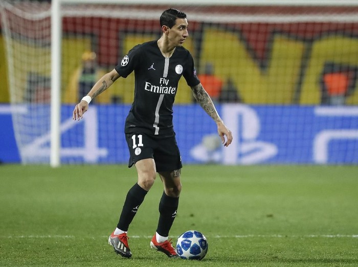 BELGRADE, SERBIA - DECEMBER 11: Angel Di Maria of Paris Saint-Germain in action during the UEFA Champions League Group C match between Red Star Belgrade and Paris Saint-Germain at Rajko Mitic Stadium on December 11, 2018 in Belgrade, Serbia. (Photo by Srdjan Stevanovic/Getty Images)