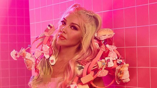 Foto: Cantiknya Thalia, Si Rosalinda yang Makin Awet Muda di Klip Terbaru