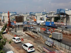 Bisakah Tol Japek Layang Kejar Tayang?