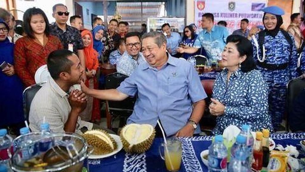 Ganjar Pranowo, Anis Matta hingga SBY, 8 Politisi yang Doyan Durian