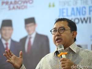 Jawaban Keukeuh Fadli di Tengah Isu Main Api karena Puisi Jawaban Keukeuh Fadli di Tengah Isu Main Api karena Puisi