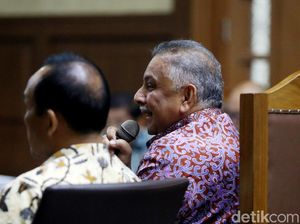 Tepis Bahas Proyek, Sofyan Basir Mengaku Bicara Ambulans dengan Idrus Tepis Bahas Proyek, Sofyan Basir Mengaku Bicara Ambulans dengan Idrus