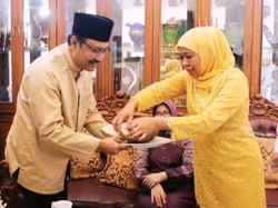 Jelang Dilantik, Khofifah Ajak Gus Ipul dan Risma Makan Lorjuk hingga Durian