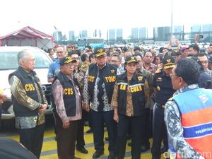 Genjot Ekspor, Jokowi Permudah Kirim Mobil CBU ke Luar Negeri Genjot Ekspor, Jokowi Permudah Kirim Mobil CBU ke Luar Negeri