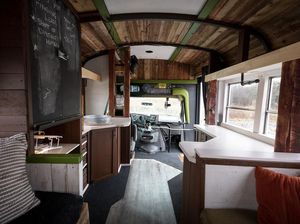 Ribuan Orang di LA Jadi Gelandangan, Kini Tinggal di Mobil Karavan Ribuan Orang di LA Jadi Gelandangan, Kini Tinggal di Mobil Karavan