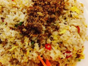 Hangatkan Badan dengan Sarapan Nasi Goreng Cakalang yang Pedas Gurih Hangatkan Badan dengan Sarapan Nasi Goreng Cakalang yang Pedas Gurih