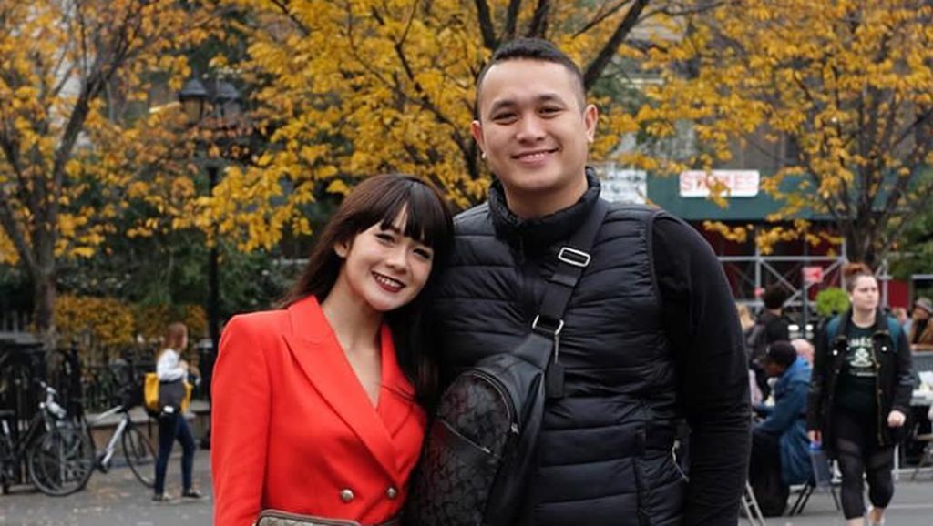 Serunya Quality Time ala Gilang Dirga dan Istri Serunya Quality Time ala Gilang Dirga dan Istri