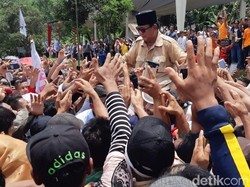 Prabowo Ajak Warga Purbalingga Nyoblos: Ojo Lali, Ojo Wedi!