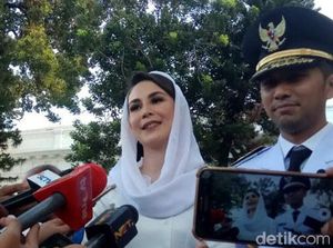 Kuret, Mampukah Arumi Jalani Pelantikan Ketua PKK ? Kuret, Mampukah Arumi Jalani Pelantikan Ketua PKK ?