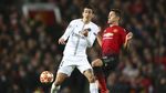 Di Maria Pulang ke MU: Ditimpuk Botol, Ditabrak Young, Bikin 2 Assist