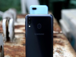 6 Ponsel Rp 2 Jutaan Pesaing Galaxy M20