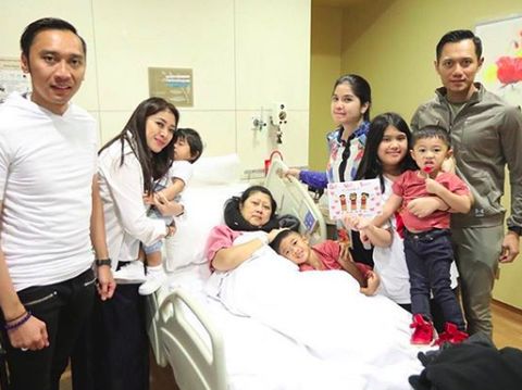 Dukungan Anak dan Cucu untuk Kesembuhan Ani Yudhoyono