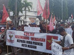 Setoran Naik 800 Persen Picu Juru Parkir Madiun Demo
