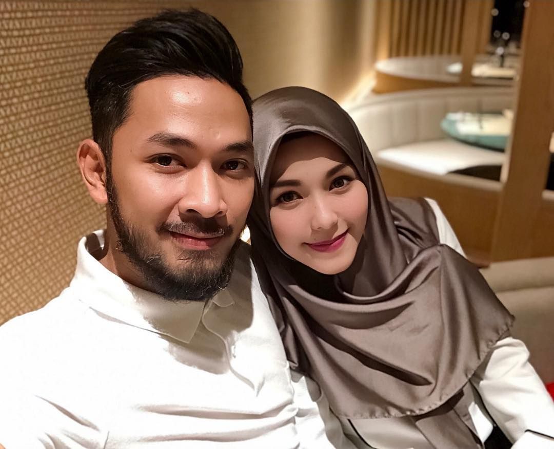 Gaya Hijab Istri Uki Noah