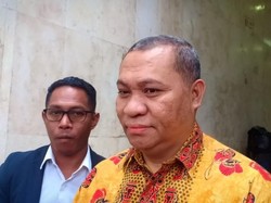 Pengacara Pemprov Papua Sebut Penyelidik KPK Hapus Bukti WA OTT Gagal